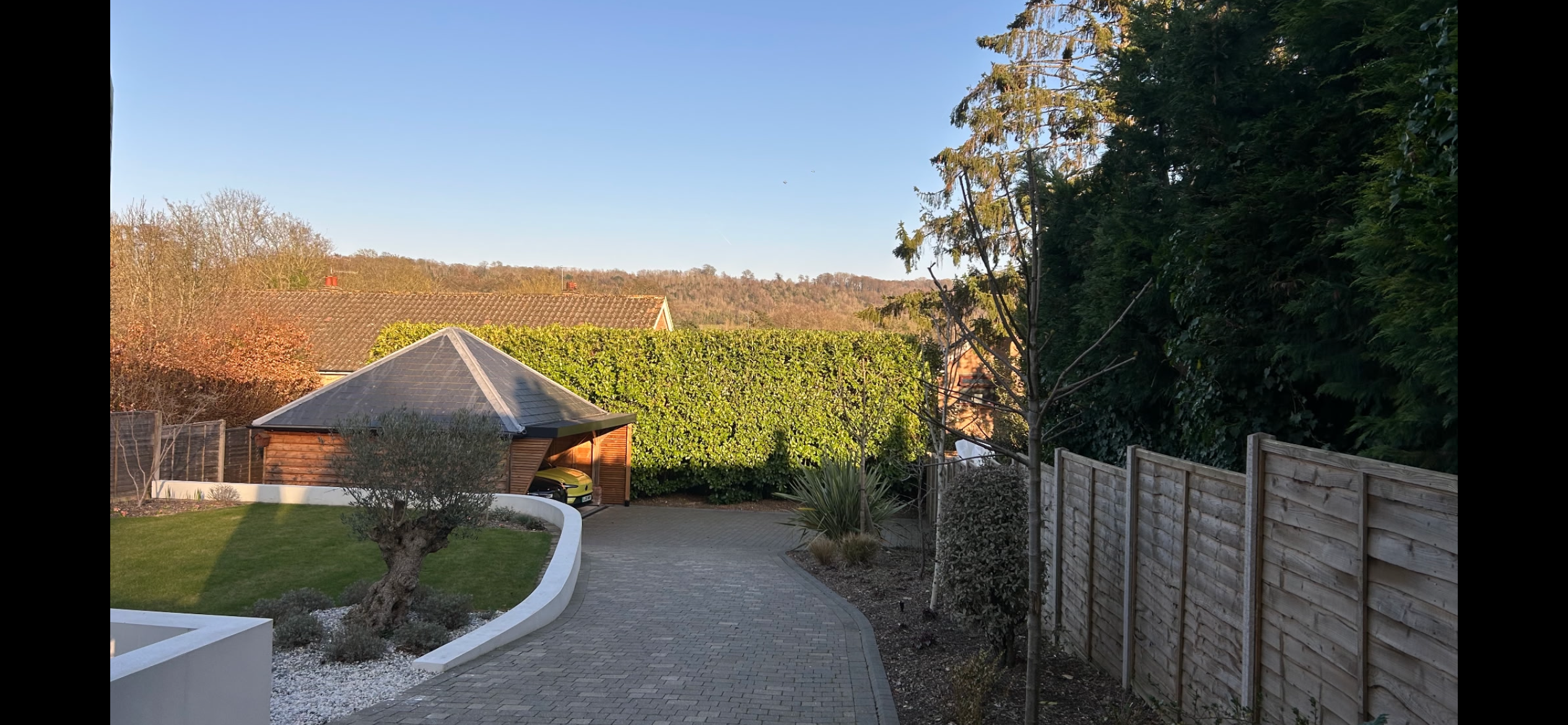 Well maintained residential garden border